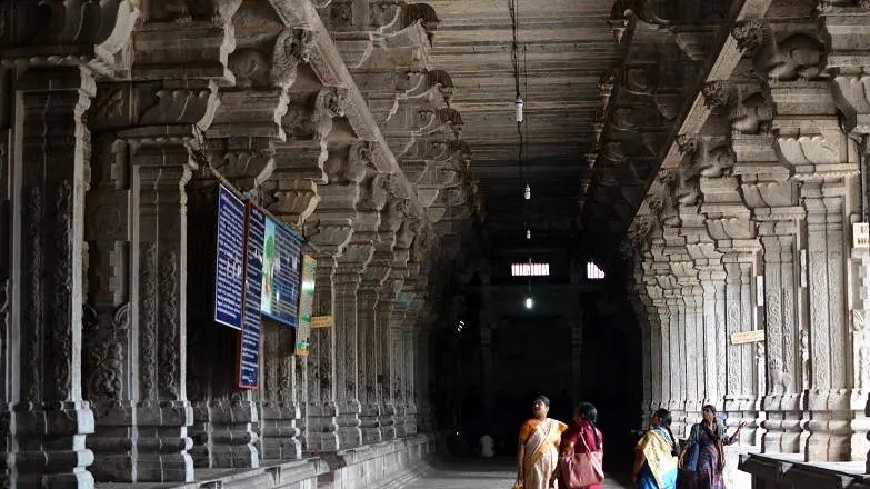Kanchipuram-temples-coloumns