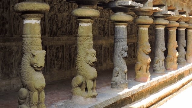 pallava-style-pillars